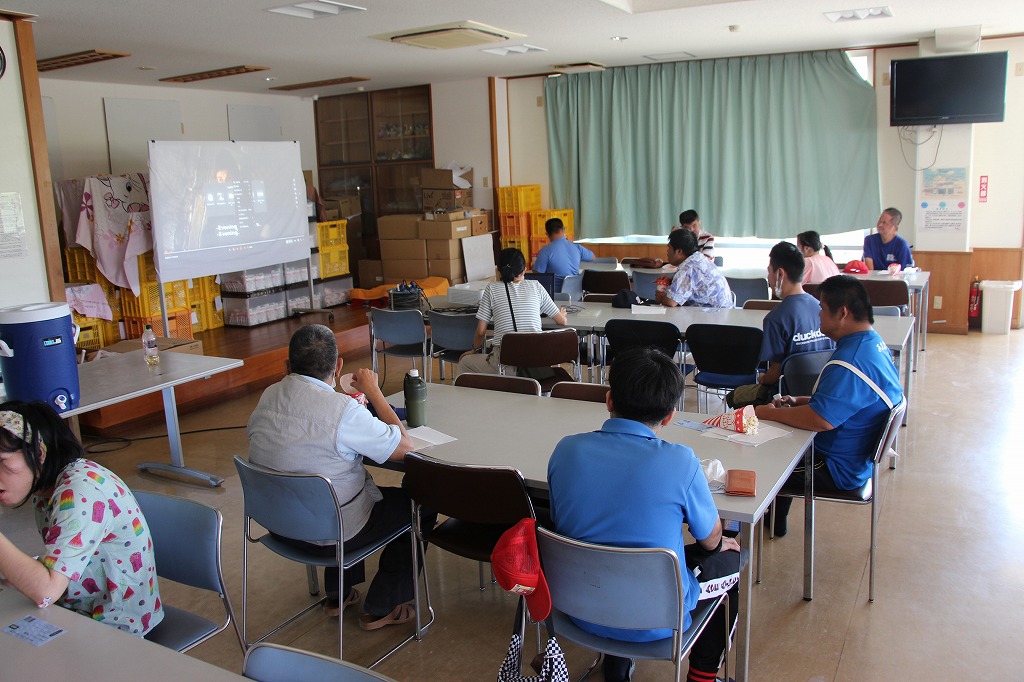 令和5年8月19日（土）、26日（土）、余暇活動支援（映画鑑賞）を行いました。