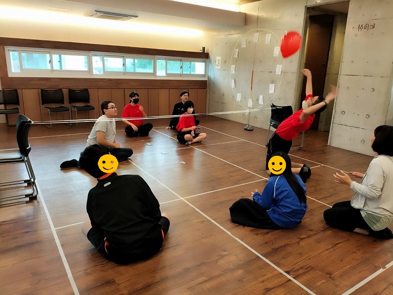 室内レク（風船バレー）
