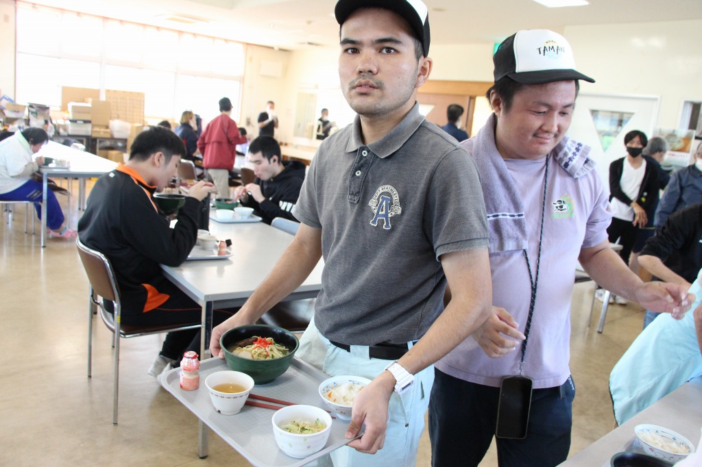 沖縄生麺協同組合様より沖縄そば麺の寄贈がありました。　ありがとうございました。